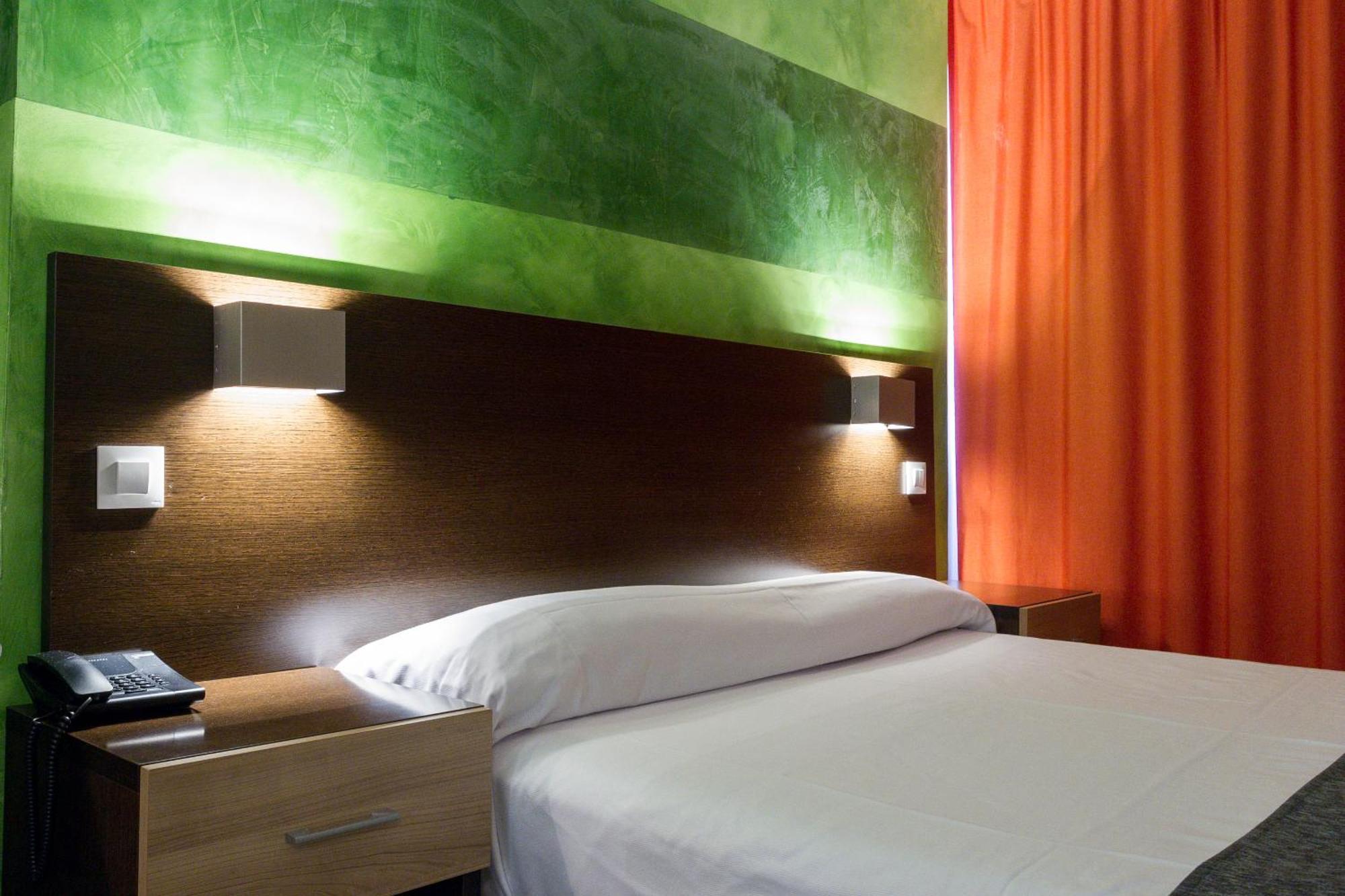 Apartamentos Recoletos Madrid Dış mekan fotoğraf